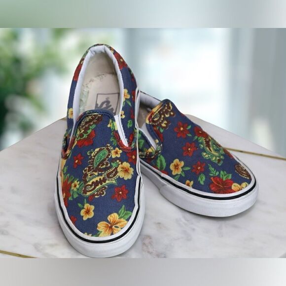 VANS Classic Slip-On Aloha Dress Blues Paisley RARE Floral Size 5.5 Men 7 Women - Picture 2 of 11